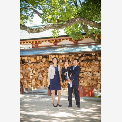 竹部 祐樹が出張撮影した防府天満宮, 足首, 人間の足などが写った「七五三＠防府天満宮」の家族写真