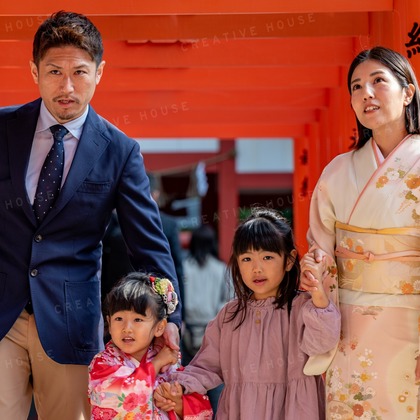 CREATIVE HOUSEが出張撮影した「七五三」の家族写真