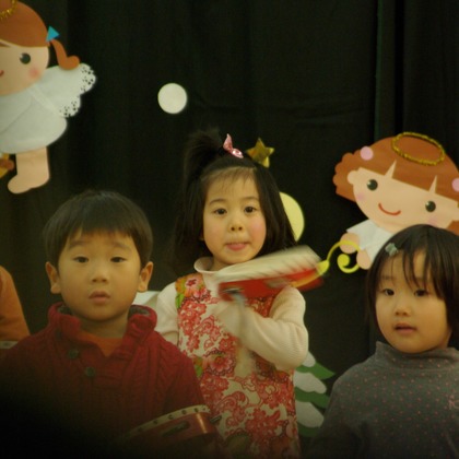 間地大輔が出張撮影したバスケットボールの動き, 運動, スポーツユニフォームなどが写った「運動会等」の家族写真