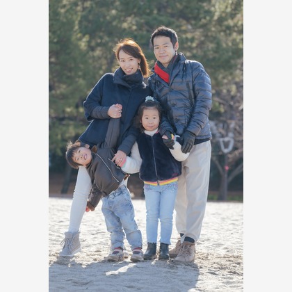 村河 礼雄が出張撮影した「家族の日常を思い出いに」の家族写真