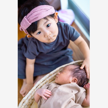 waka photoが出張撮影した自然の中の人々, 植物学, 植物が写ったニューボーンフォトの写真