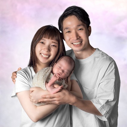 AXiS Photo Servise 藤井靖史が出張撮影したシャツ, ビーチの人々, 自然の中の人々が写ったニューボーンフォトの写真