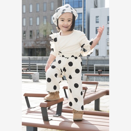 A&Y写真OFFICEが出張撮影した荷物とバッグ, シンボル, バックパックなどが写った「家族写真」の家族写真