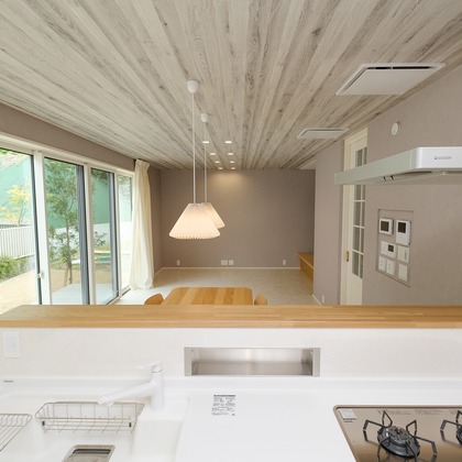 高夏写真店が出張撮影した「家族写真の撮影」の家族写真