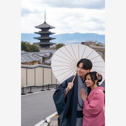takumatravelが出張撮影した着物, 衣装/コスチューム, 赤が写った旅行先の記念撮影の写真