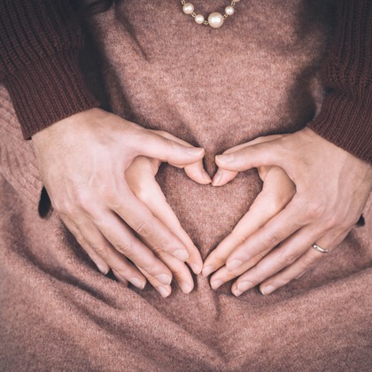 Photo Design CRIEが出張撮影した「マタニティ・ニューボーン」の家族写真