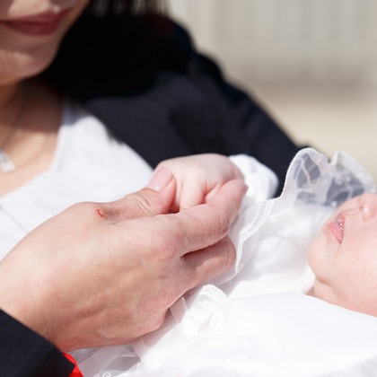 中井企画が出張撮影した挨拶, ネクタイ, 赤ちゃん・幼児服などが写った「お宮参り」の家族写真