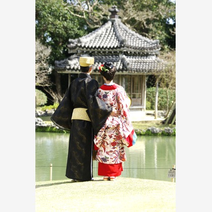 琉球幻想写真ウェディングフォト沖縄が撮影したウェディングや家族、ビジネスの写真