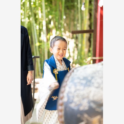 Takushi Yamamoto Photo Officeが出張撮影した「ポートレート」の家族写真