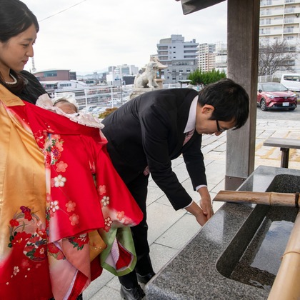 岩坪眞一郎が出張撮影した「下関お宮参り」の家族写真