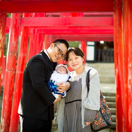 アトリエ　エピカ/清水　一哉が出張撮影したソーダライト, 植物, お宮参りなどが写った「家族写真」の家族写真