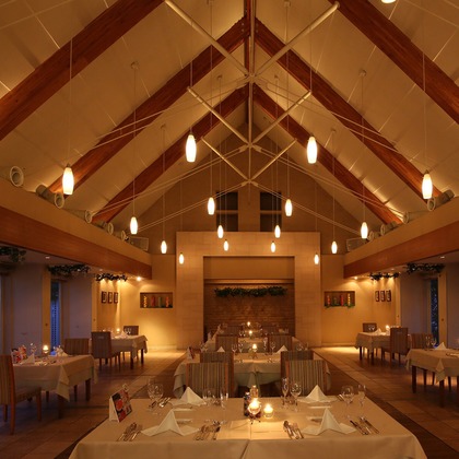 合同会社スタジオスーパーフライが撮影したウェディングや家族、ビジネスの写真