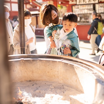 Takushi Yamamoto Photo Officeが出張撮影した「ポートレート」の家族写真
