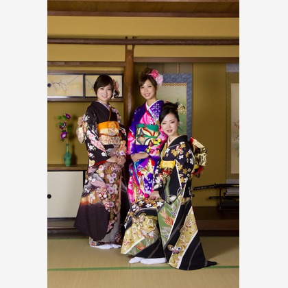 スマイルハンターが出張撮影した家族写真(キッズ,ベビーフォト)などが写った「成人式フォト」の家族写真