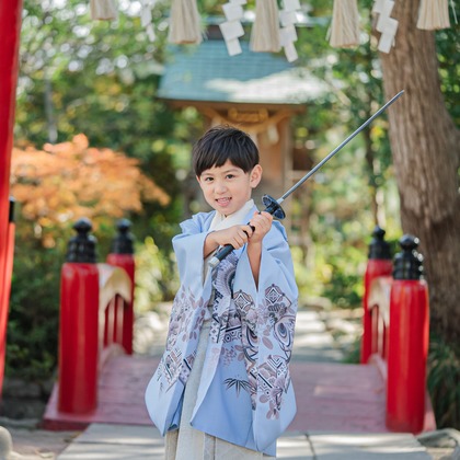 玉城　肇が出張撮影したフラッシュ撮影, ジェスチャー, 自然の中の人々などが写った「七五三撮影」の家族写真