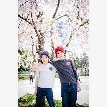 アトリエ　エピカ/清水　一哉が出張撮影した植物, 感情, レクリエーションなどが写った「桜フォト」の家族写真