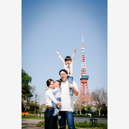 アトリエ　エピカ/清水　一哉が出張撮影した植物, 感情, レクリエーションなどが写った「桜フォト」の家族写真