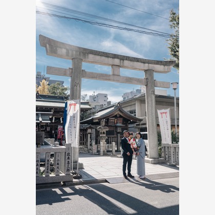 鈴木香那枝が出張撮影した「下谷神社での七五三撮影」の家族写真