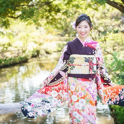 アトリエ　エピカ/清水　一哉が出張撮影した横浜イングリッシュガーデン, ストリートファッション, 自然の中の人々などが写った「成人前撮り　＠三渓園」の家族写真