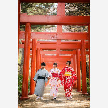 APKが出張撮影した柔道, Jujutsu, カンフーなどが写った「カジュアル着物で桜ロケーション撮影　2019年4月」の家族写真