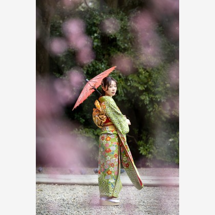 大森光太郎・K-PHOTOが出張撮影したYokohama Ukai-Tei, バトリョハウス, スポーツ会場などが写った「成人式撮影」の家族写真