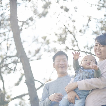 NISHIMURA AKINOBUが出張撮影した空, 赤, 青が写った家族写真(キッズ,ベビーフォト)の写真