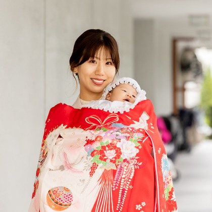 出張撮影くろさわが出張撮影したショール, 唯一, 裸足などが写った「お宮参り」の家族写真