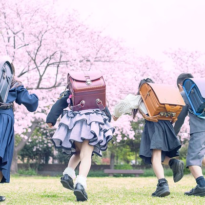 AXiS Photo Servise 藤井靖史が出張撮影したフラッシュ撮影, シャツ, ビーチの人々などが写った「一般出張撮影」の家族写真