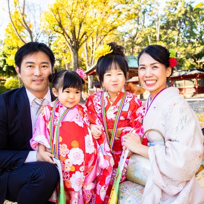 Kan Suzuki  photographyが出張撮影した「根津神社」の家族写真