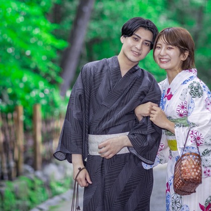 CREATIVE HOUSEが出張撮影した水着トップ, 自転車-機器と備品, ワンピースなどが写った「カップル・友人」の家族写真