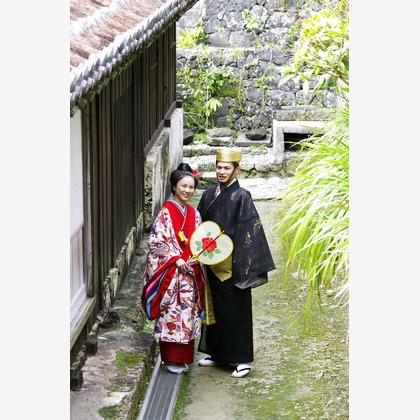 琉球幻想写真ウェディングフォト沖縄が撮影したウェディングや家族、ビジネスの写真