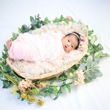 出張撮影HUG TIMEが撮影したニューボーンフォトの写真