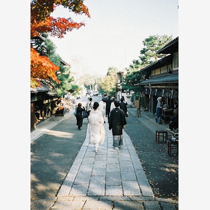 この写真は、出張撮影(家族写真(キッズ,ベビーフォト))のアルバム「ファミリー/ウェディング」にある写真の1枚で、家族写真(キッズ,ベビーフォト)などが写っています。<br>「ファミリー/ウェディング」では他にも:albumPhotoCount枚の家族写真を見ることができます。撮影者は鈴木雅人です。カメラマンのプロフィールページで、家族写真(キッズ,ベビーフォト)撮影の口コミやおすすめコメントを見ることができます。