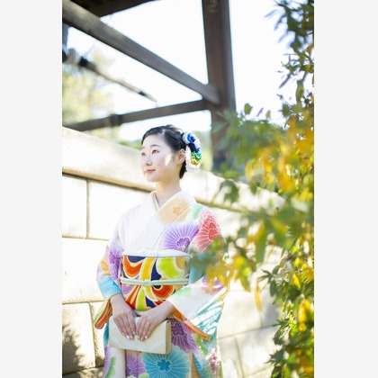 この写真は、出張撮影(家族写真(キッズ,ベビーフォト))のアルバム「成人撮影」にある写真の1枚で、家族写真(キッズ,ベビーフォト)などが写っています。<br>「成人撮影」では他にも:albumPhotoCount枚の家族写真を見ることができます。撮影者は布川航太です。カメラマンのプロフィールページで、家族写真(キッズ,ベビーフォト)撮影の口コミやおすすめコメントを見ることができます。