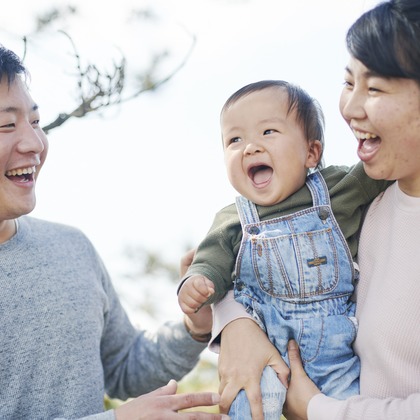 NISHIMURA AKINOBUが出張撮影した空, 赤, 青が写った家族写真(キッズ,ベビーフォト)の写真