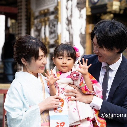しのみんこフォトが出張撮影した家族写真(キッズ,ベビーフォト)などが写った「七五三フォト」の家族写真