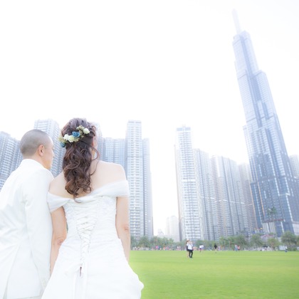 踊るカメラマンAKIRAが撮影したウェディングや家族、ビジネスの写真