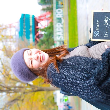 中井企画が出張撮影した大通公園, 自然の中の人々, タータンなどが写った「マタニティフォト(札幌）」の家族写真