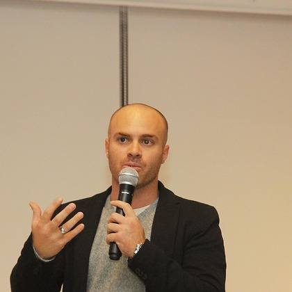 渡邉博海が撮影したウェディングや家族、ビジネスの写真