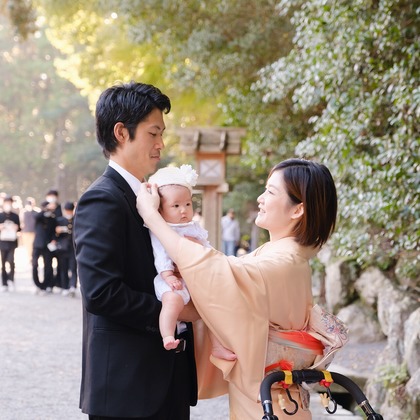 高夏写真店が出張撮影した記念写真, 家族写真, 七五三衣装が写ったお宮参りの写真