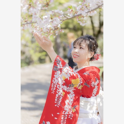 Photo of Japanese style pre-wedding photo shoot taken by Osaka Photo Factory