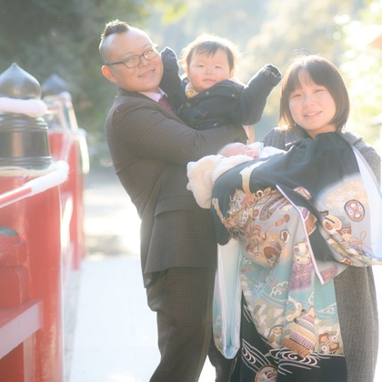 アトリエ　エピカ/清水　一哉が出張撮影したソーダライト, 植物, お宮参りなどが写った「家族写真」の家族写真