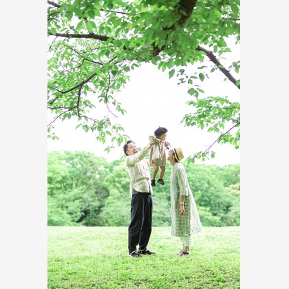 Chihiro Photographyが出張撮影した「2歳バースデーフォト 【名城公園】」の家族写真