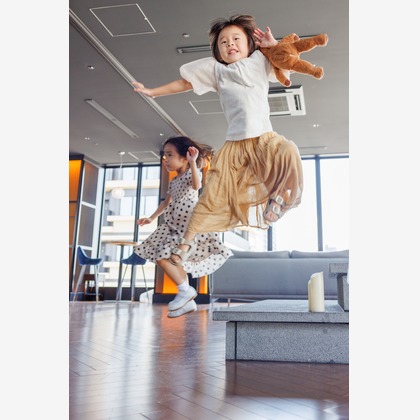 ちずカメラが出張撮影したワンピース, 荷物とバッグ, 赤ちゃん・幼児服などが写った「子供達」の家族写真