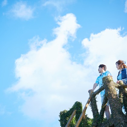 Photo of A couple of the top of the hill taken by STELLA_ART OFFICE