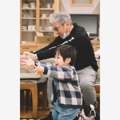 スタジオトモロが出張撮影した使役動物, スタイル, 襟が写った家族写真の出張撮影の写真