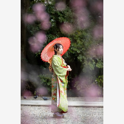 大森光太郎・K-PHOTOが出張撮影したYokohama Ukai-Tei, バトリョハウス, スポーツ会場などが写った「成人式撮影」の家族写真