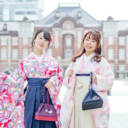 踊るカメラマンAKIRAが撮影したウェディングや家族、ビジネスの写真