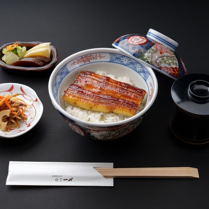 KasaiFilmsが撮影した「料亭のメニュー撮影と店舗撮影」の写真