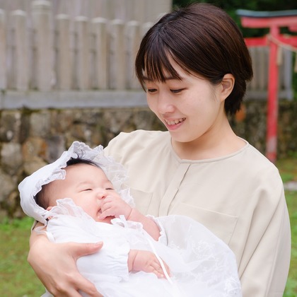 高夏写真店が出張撮影した「お宮参りの撮影」の家族写真